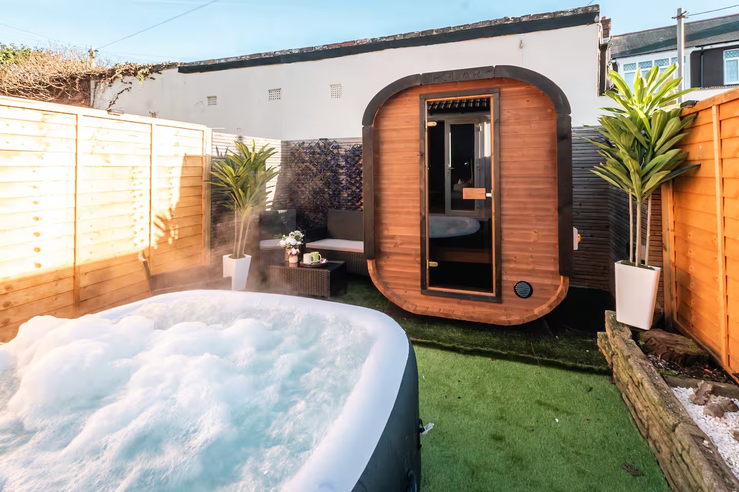 Hot Tub & Sauna Retreat in Portsmouth